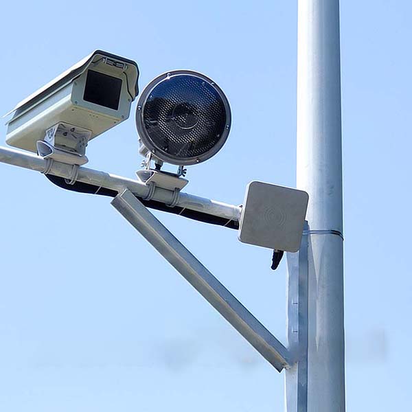 青岛某园区安装雷达测速系统